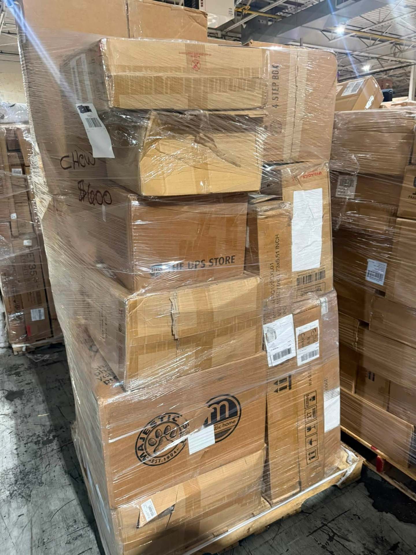 Chewy liquidation truckload